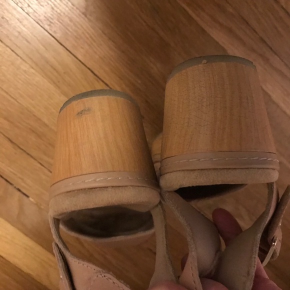 Clarks Tan Wedges - Picture 8 of 8